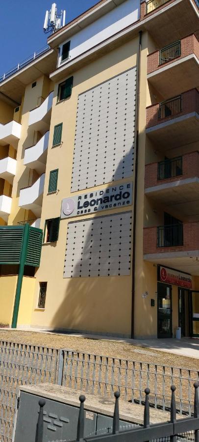 Residence Leonardo リド・ディ・スピーナ エクステリア 写真